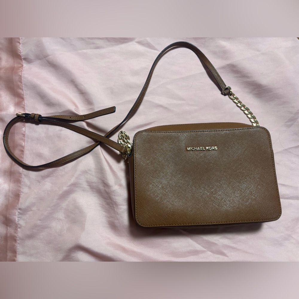 Michael Kors Brown Jet-Set crossbody bag